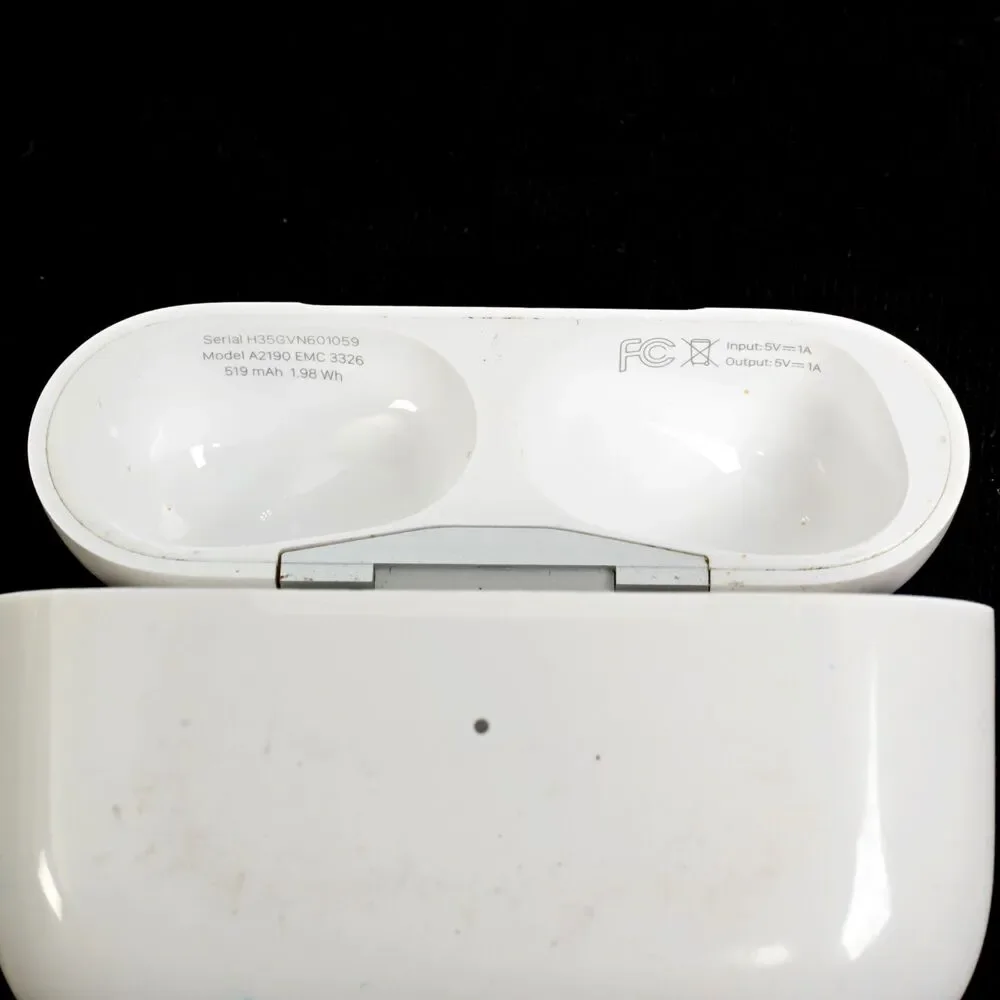 Original Apple AirPods Pro Wireless CHARGING CASE ONLY 1st Gen A2190